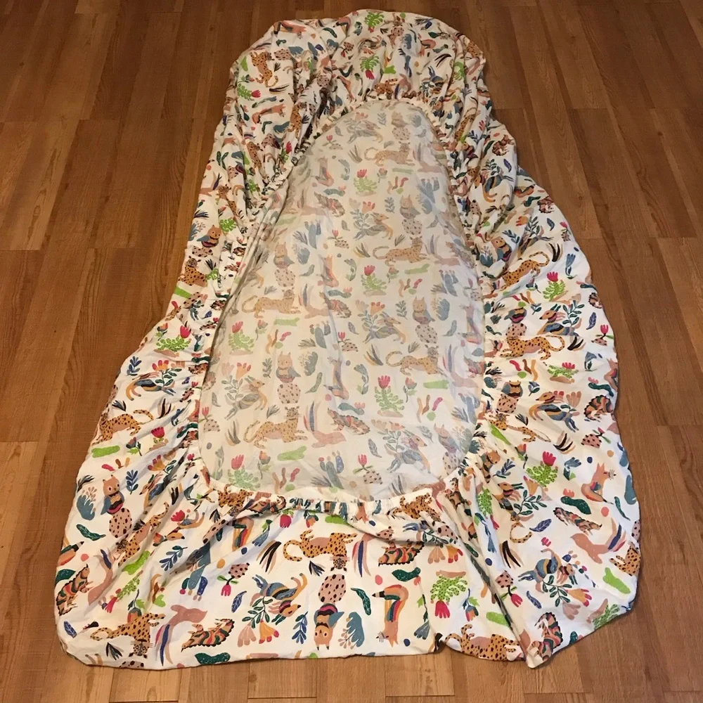 West Elm Kids Abel Macias Folklore fitted Sheet size twin